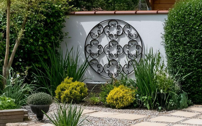 Embellir les murs de votre maison : idées créatives avec des treillis et des plantes